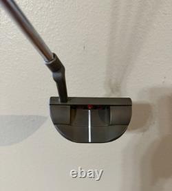 Custom Scotty Cameron Select Fastback 2 RH Gunmetal Matte Finish FLUX Grip 33