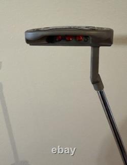 Custom Scotty Cameron Select Fastback 2 RH Gunmetal Matte Finish FLUX Grip 33