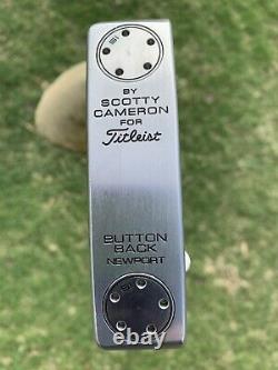 SCOTTY CAMERON TITLEIST NEWPORT BUTTON BACK PUTTER, 34 With HEAD COVER