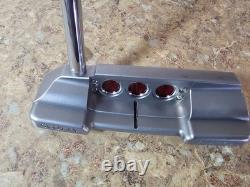 Titleist Scotty Cameron Select Newport 2 Notchback 34.5 Putter Pre-owned