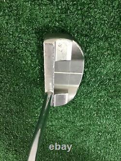 Titleist Scotty Cameron Studio Select Fastback No. 1 Putter 34 Inches