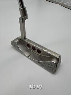Titleist Scotty Cameron studio select laguna 2 33-inch RH putter Original Grip